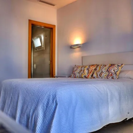 Inviting With Balcony Appartamento *