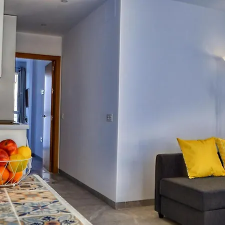 Inviting With Balcony Apartamento *
